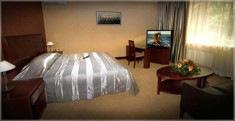 Voyage Hotel Almati Kültér fotó