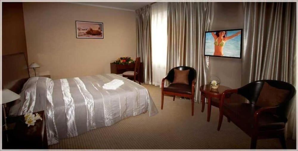 Voyage Hotel Almati Kültér fotó