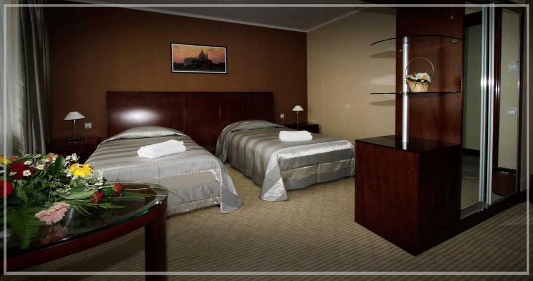 Voyage Hotel Almati Szoba fotó