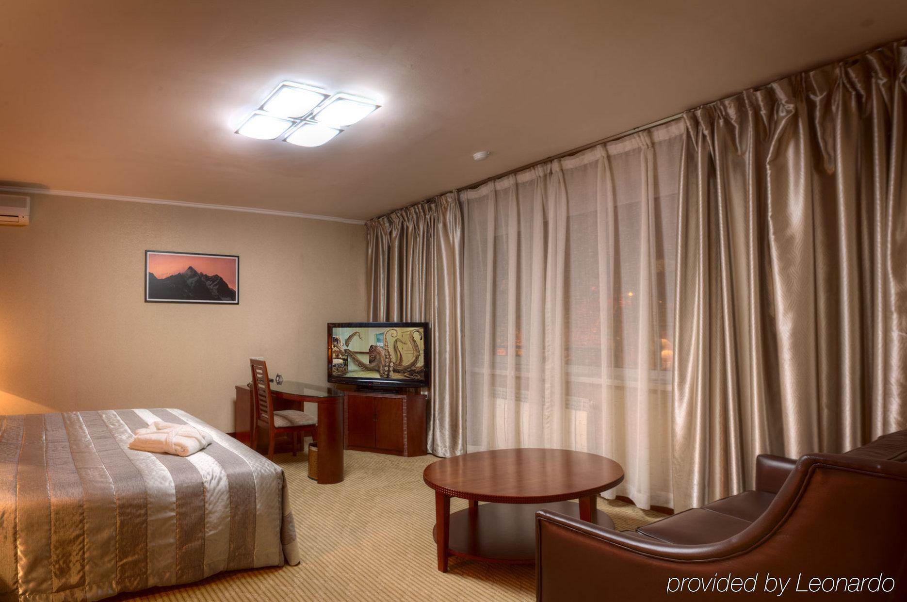 Voyage Hotel Almati Szoba fotó